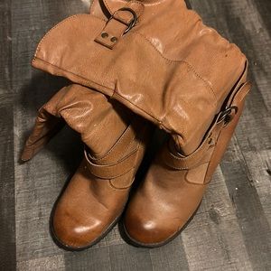 Heeled boots mid calf like new super cute